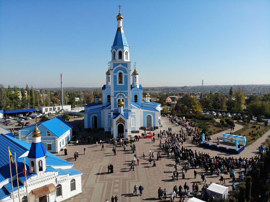 Обл шахты. Шахты храм Покрова Пресвятой Богородицы. Покровский кафедральный собор Шахты. Храм в Шахтах Ростовской области.